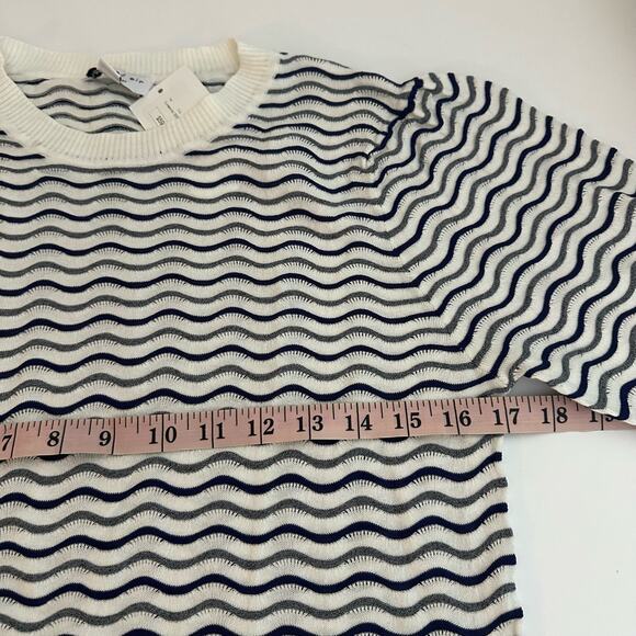NEW Current Air White Blue Wavy Knit Top Size Medium Striped Short Sleeve - Picture 5 of 9